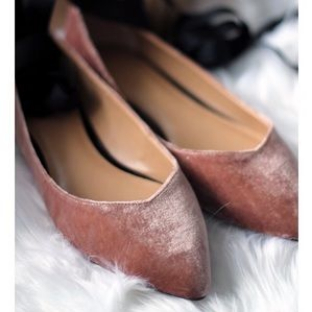 Banana Republic Aurora Ankle Wrap Velvet Flats